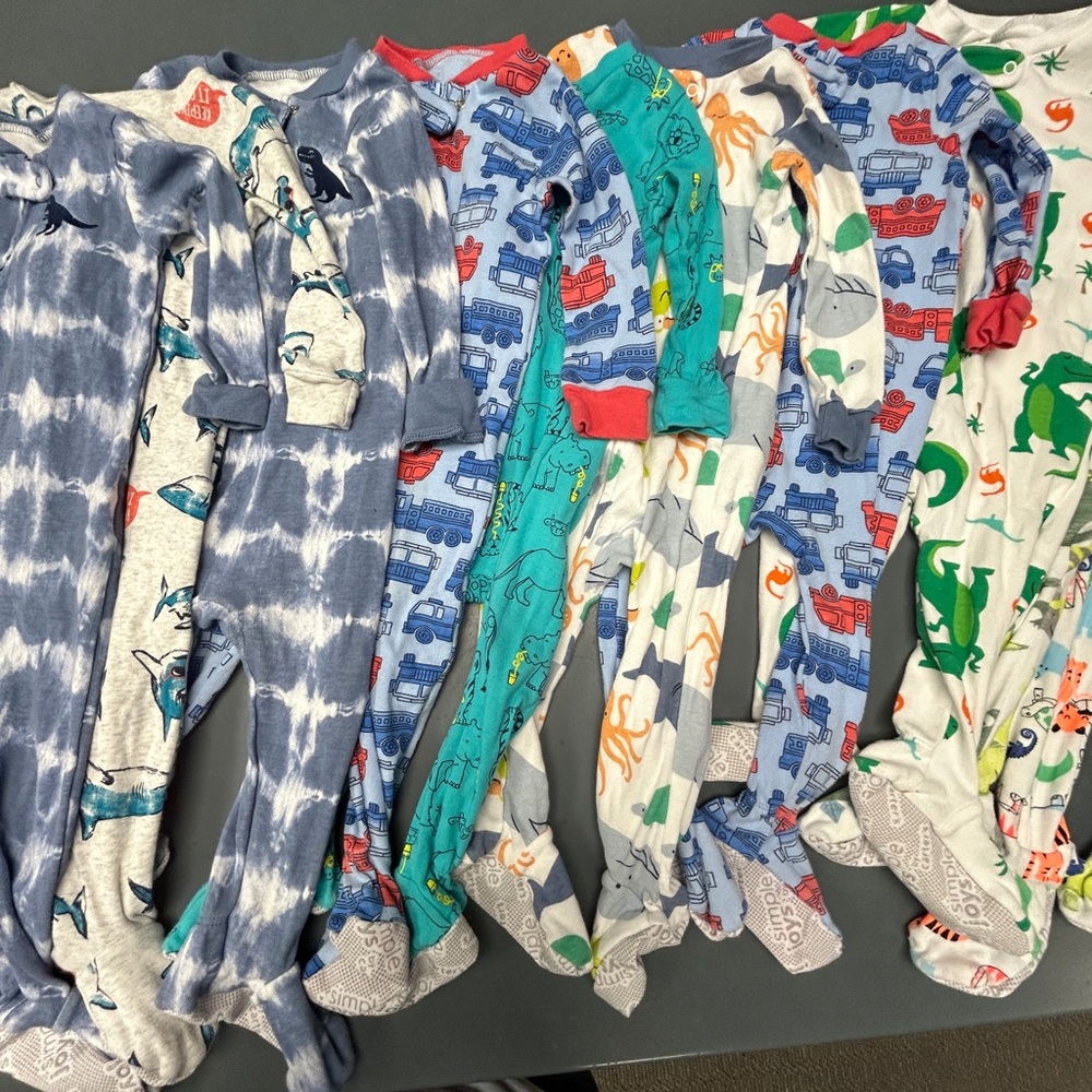 Carters bundle lot of ten 12 month baby slim fit sleepers pajamas footie pajamas